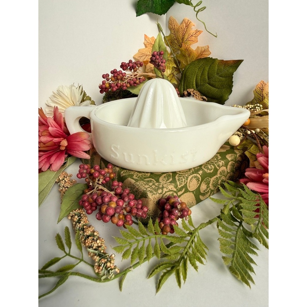 Vintage Sunkist Milk Glass Citrus Juicer‎ Reamer White Embossed Kitchenware
